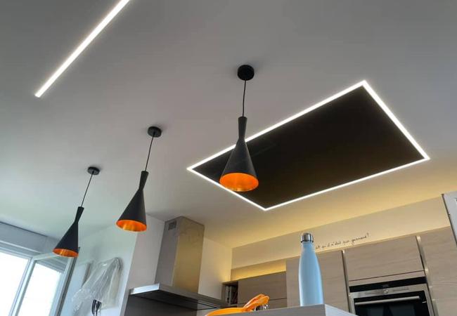 Потолок со светополосами на кухне в Гомеле - цена и фото