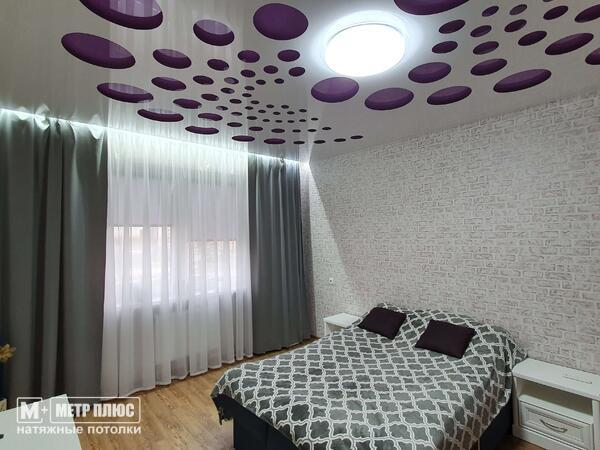 резной потолок в спальне индивидуальный дизайн