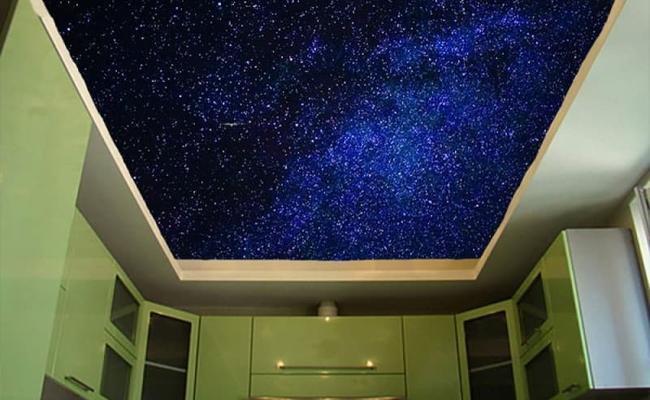 Натяжной потолок звёздное небо кухня