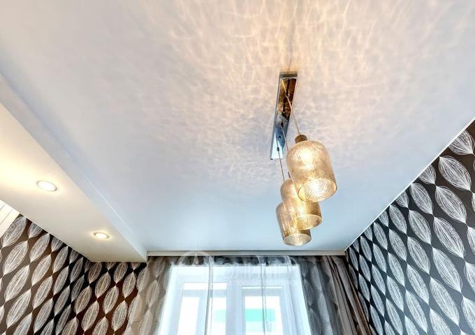 Фото Двухуровневые натяжные потолки в спальне