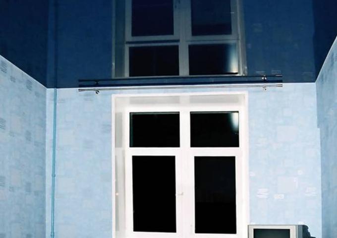 Картинка Потолок глянцевый в спальную комнату
