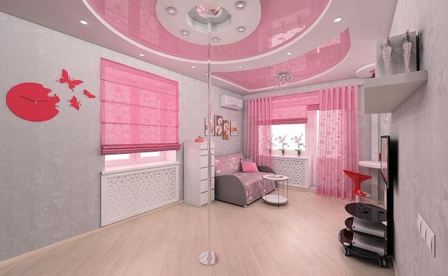 Розовый потолок в детскую комнату глянец