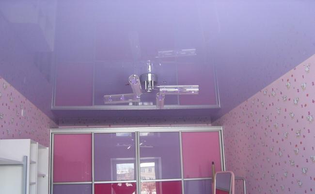 Глянцевый потолок фиолетовый детская комната