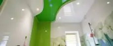 Комбинированный натяжной потолок в ванную 3 квадрата фото